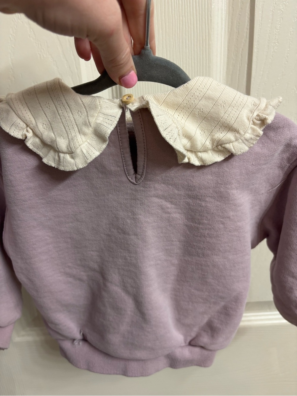 Zara Lavender Pullover Sweatshirt with Cream Ruffle Collar - Picture 3 of 4